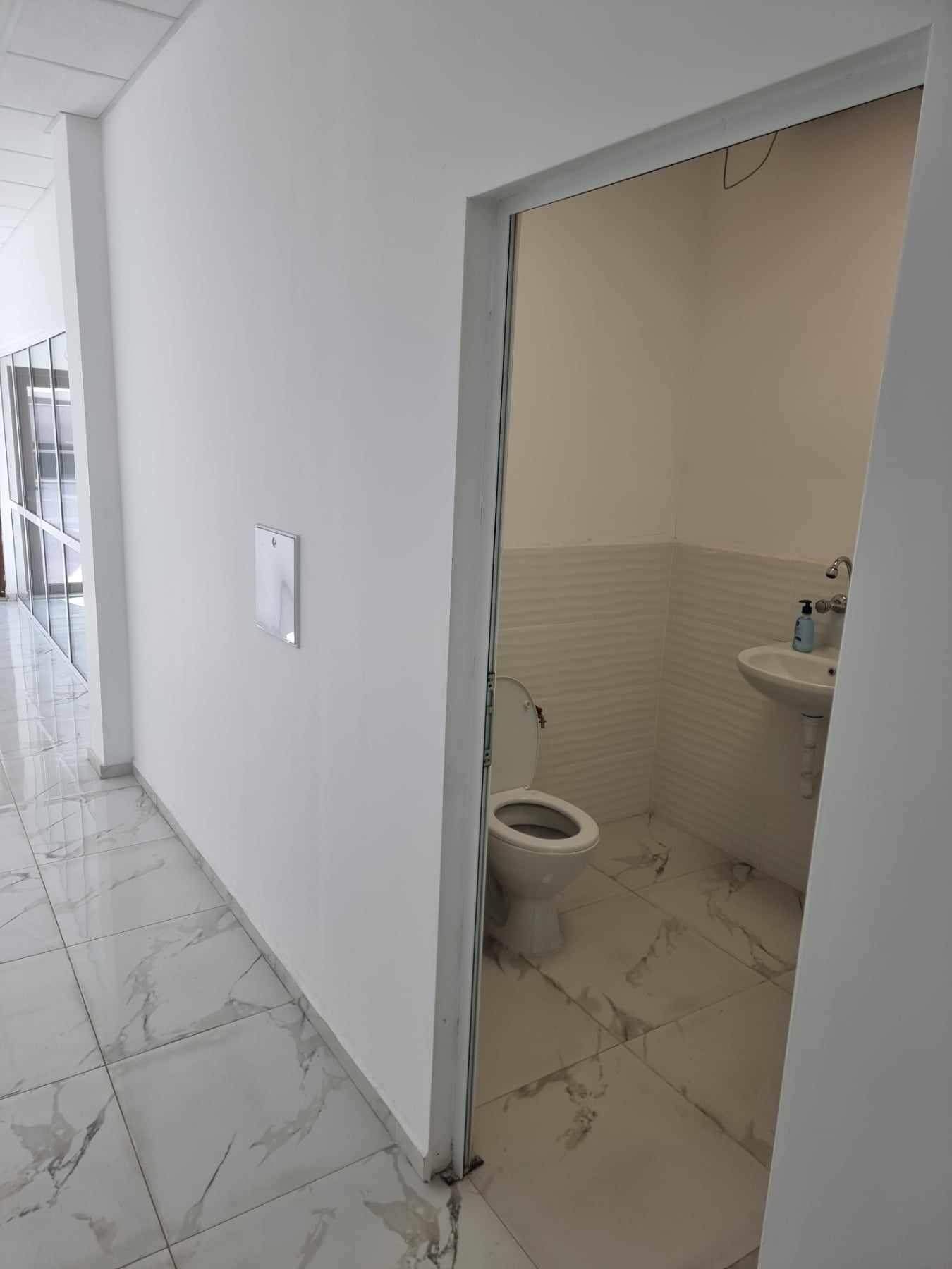 Дава под наем ОФИС, гр. София, Дървеница, снимка 7 - Офиси - 54366818