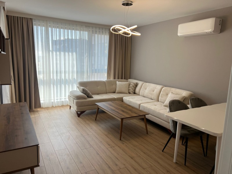 Издаје се  1 спаваћа соба Софија , Студентски град , 72 м2 | 81732408