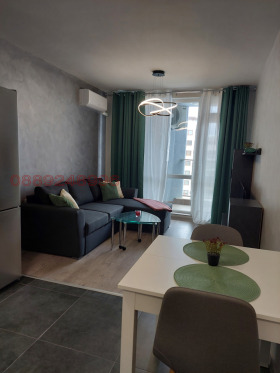 1 quarto Sadiiski, Plovdiv