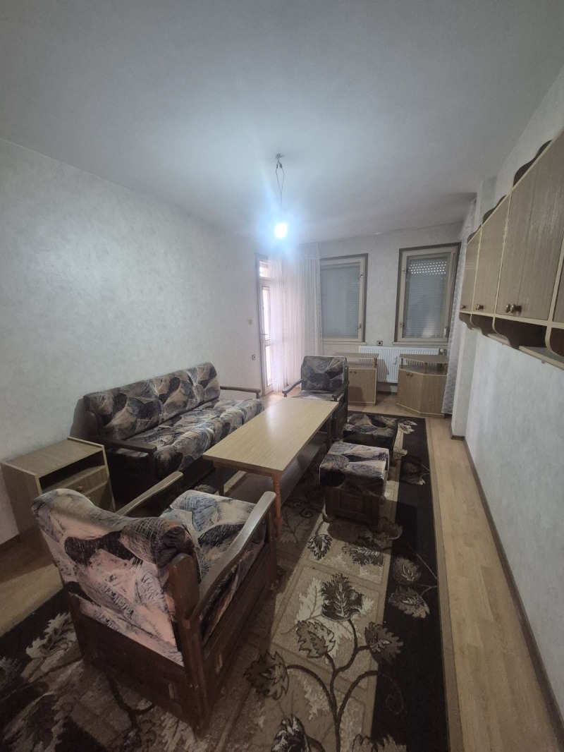 Дава под Наем 3-СТАЕН в град Плевен, Мара Денчева - 112 кв.м / 300 € » 586.75 лв., ФОР СЕЛ РЕАЛ ЕСТЕЙТ