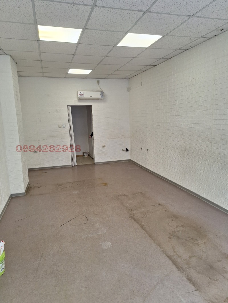 Дава под наем МАГАЗИН, гр. Враца, Дъбника, снимка 3 - Магазини - 53069165