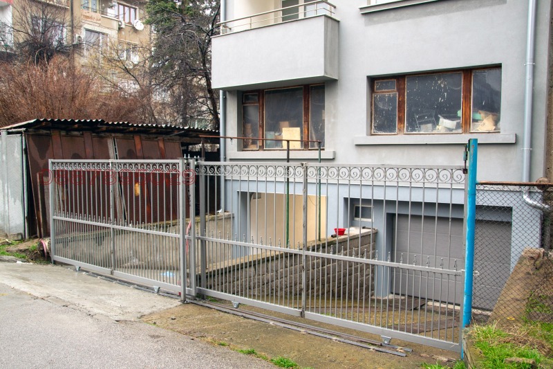 Дава под наем ГАРАЖ, ПАРКОМЯСТО, гр. София, Лозенец, снимка 13 - Гаражи и паркоместа - 53031776