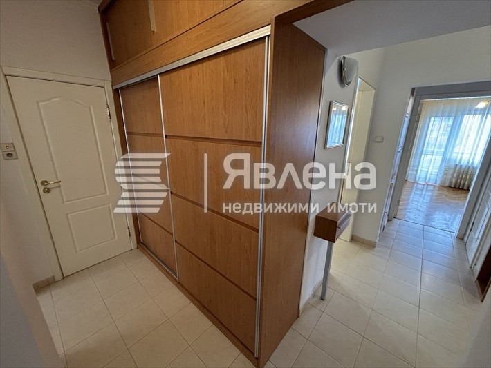 Издаје се  2 спаваће собе Софија , Центар , 120 м2 | 30367823 - слика [12]