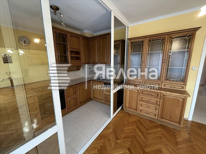 Издаје се  2 спаваће собе Софија , Центар , 120 м2 | 30367823 - слика [4]