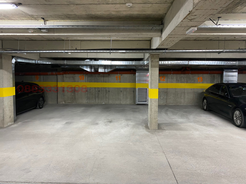 Дава под наем ГАРАЖ, ПАРКОМЯСТО, гр. Бургас, Славейков, снимка 6 - Гаражи и паркоместа - 53567255