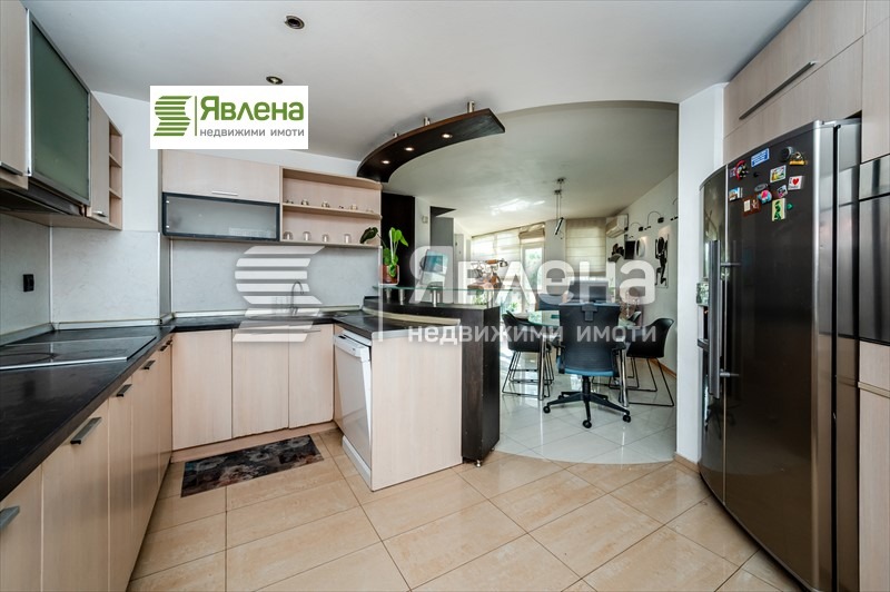 De inchiriat  Maisonette Sofia , Dianabad , 292 mp | 64009276 - imagine [8]