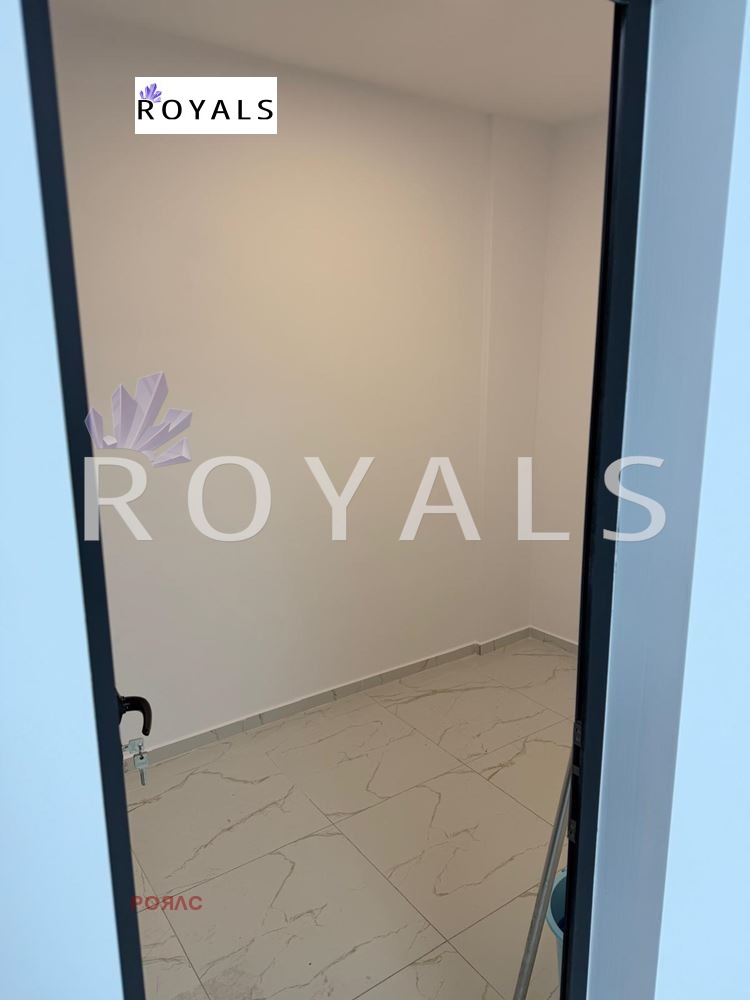 Дава под наем ОФИС, гр. Варна, Гранд Мол, снимка 2 - Офиси - 53186964