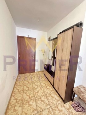 1 dormitorio JEI, Varna 6
