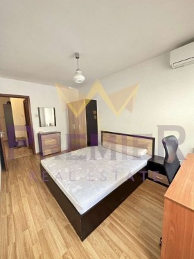 1 dormitorio JEI, Varna 5