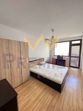 1 dormitorio JEI, Varna 4