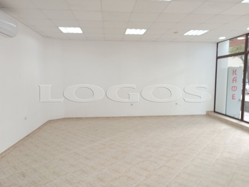 Дава под наем МАГАЗИН, гр. Варна, Левски 1, снимка 2 - Магазини - 52143594