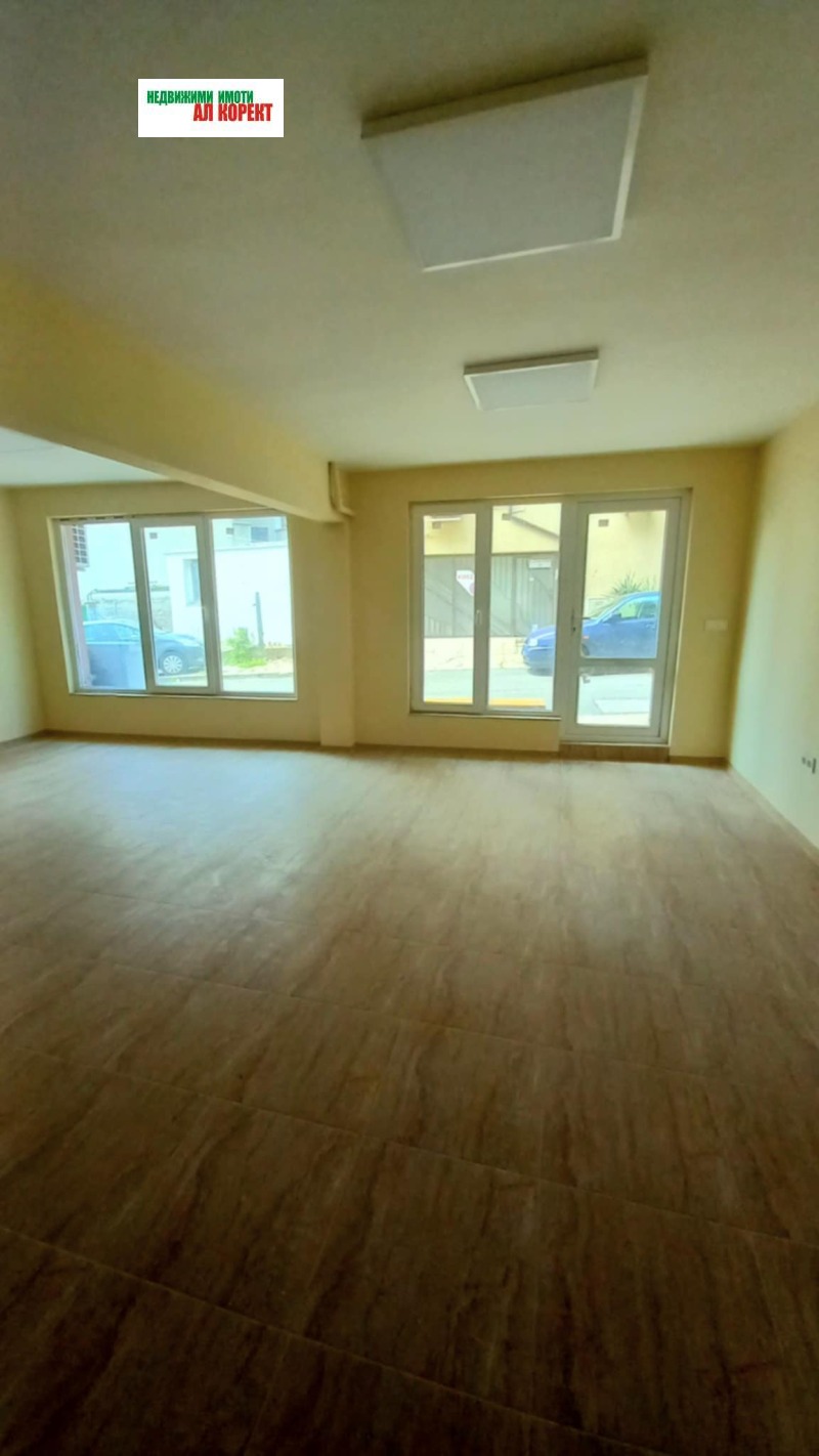 Дава под Наем ОФИС в град Варна, Погреби - 45 кв.м / 450 € » 880.12 лв., АЛ КОРЕКТ