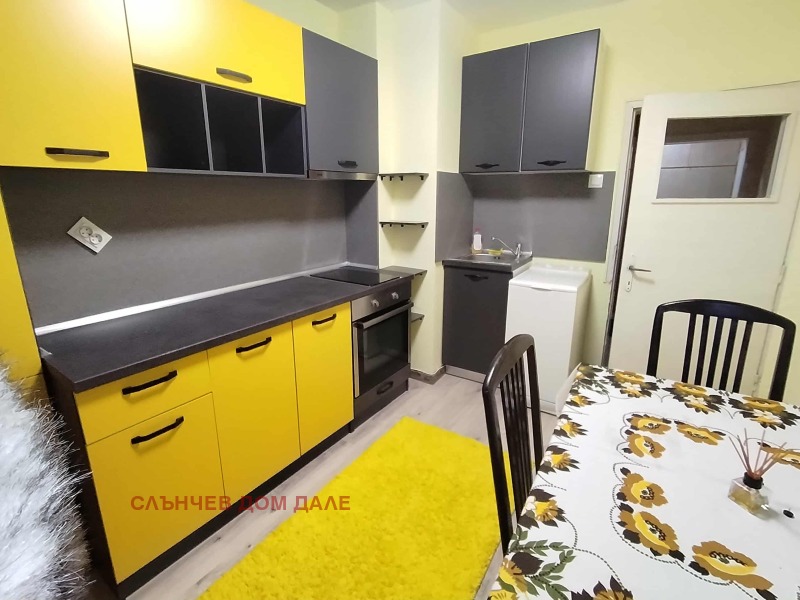 Дава под наем 2-СТАЕН, гр. Шумен, Център, снимка 2 - Апартаменти - 52651015