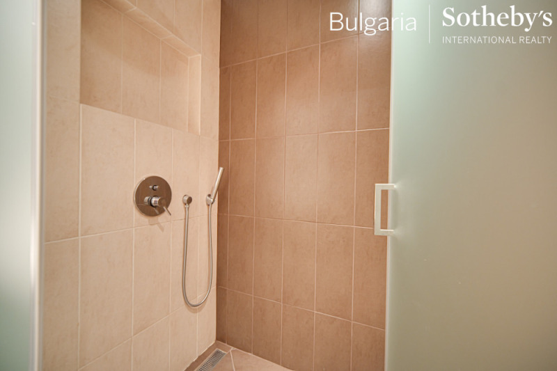 Дава под наем 3-СТАЕН, гр. София, Лозенец, снимка 16 - Апартаменти - 52675727