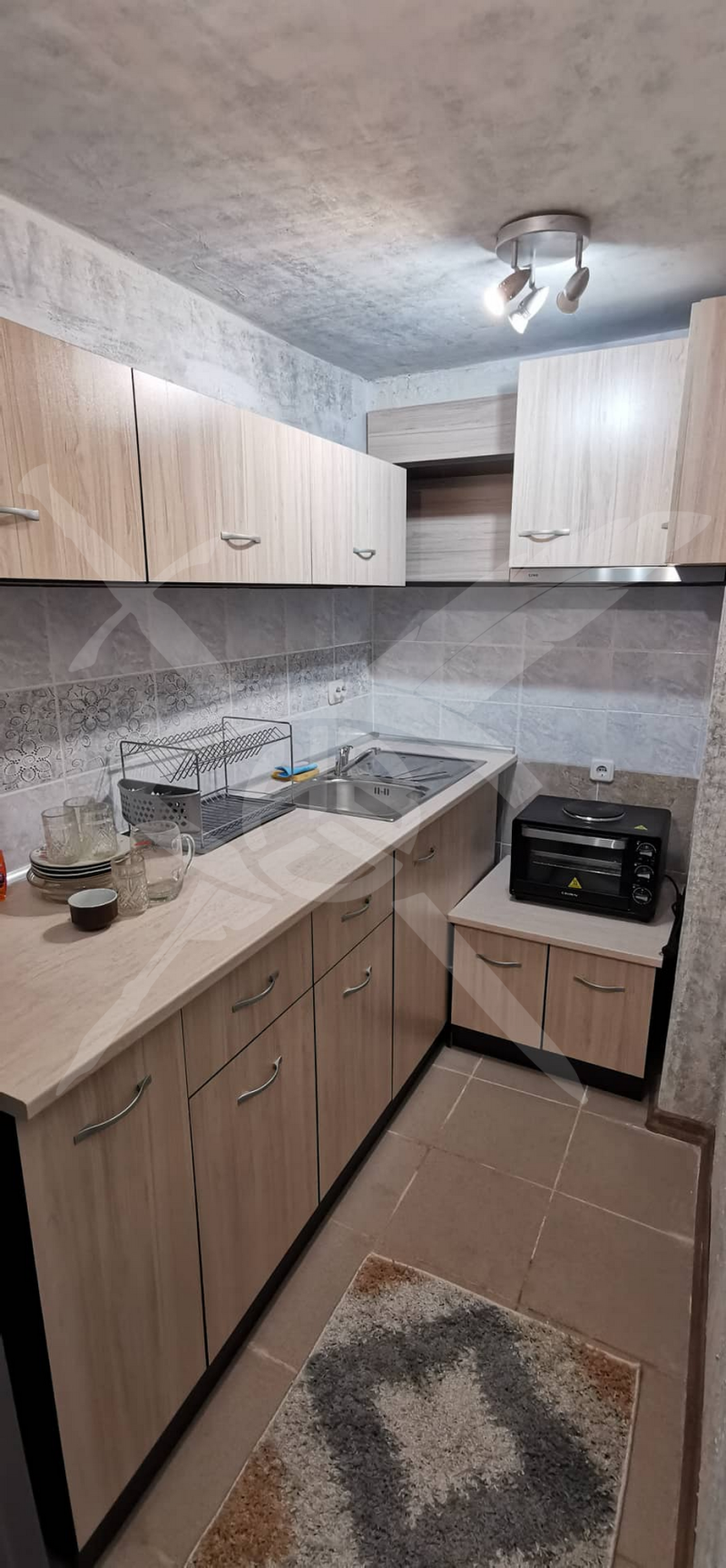 Дава под Наем 1-СТАЕН в град Варна, Цветен квартал - 40 кв.м / 240 € » 469.40 лв., ЕКС НВД ООД