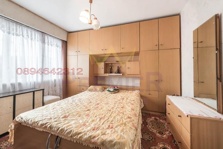 Дава под наем 3-СТАЕН, гр. Варна, Левски 1