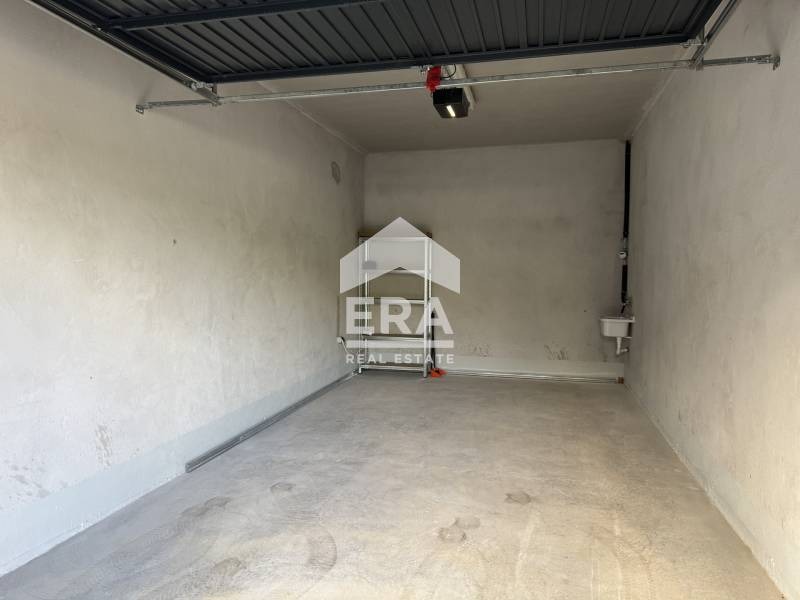 En renta  Cochera Sofia , Bakston , 18 metros cuadrados | 35573521 - imagen [4]