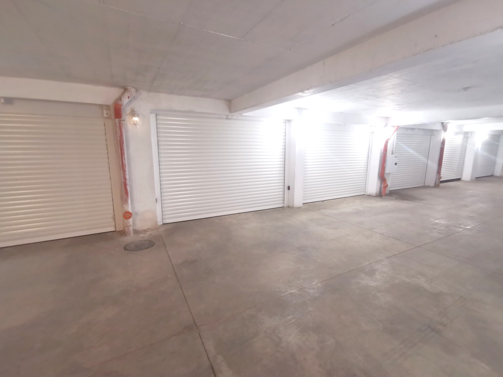 Дава под наем ГАРАЖ, ПАРКОМЯСТО, гр. Стара Загора, Опълченски, снимка 2 - Гаражи и паркоместа - 53920876