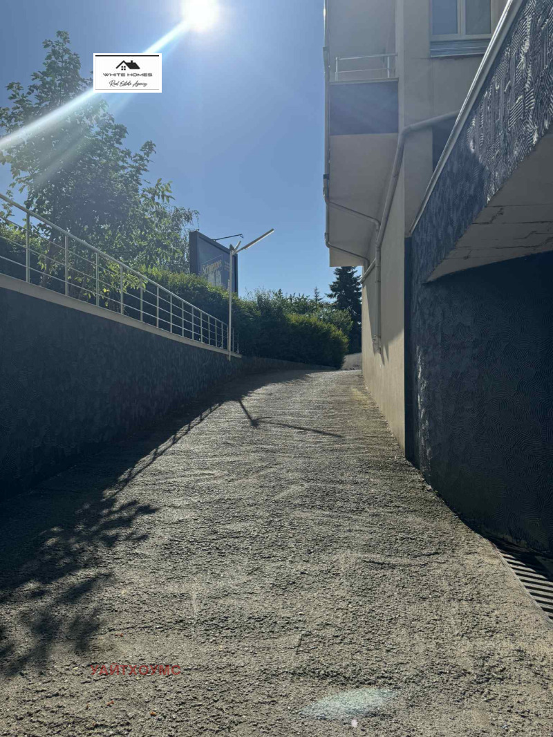 A louer  Garage Sofia , Stoudentski grad , 82 m² | 75763656