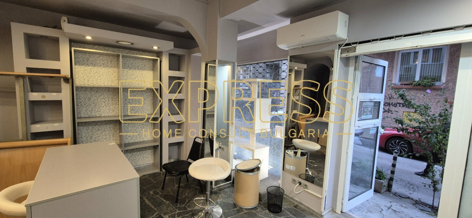 Дава под наем МАГАЗИН, гр. София, Център, снимка 2 - Магазини - 53761002