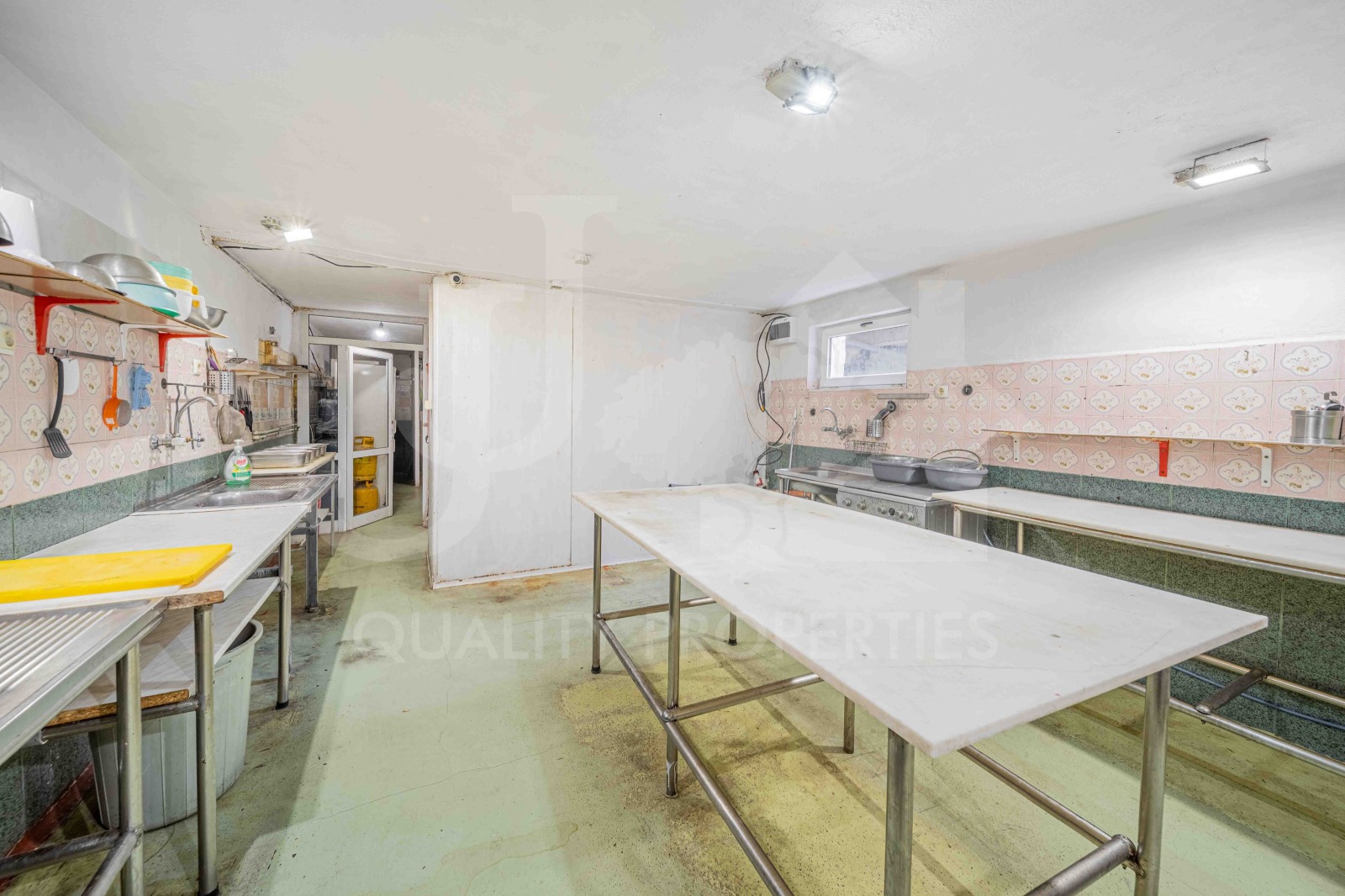 Дава под наем СКЛАД, гр. София, Лозенец, снимка 2 - Складове - 53605914