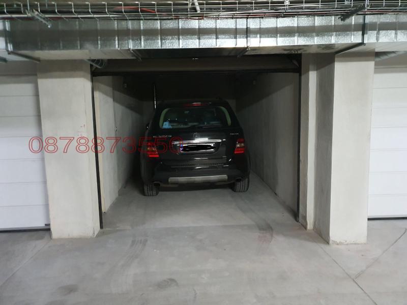 Дава под наем ГАРАЖ, ПАРКОМЯСТО, гр. Пловдив, Тракия, снимка 4 - Гаражи и паркоместа - 53278369