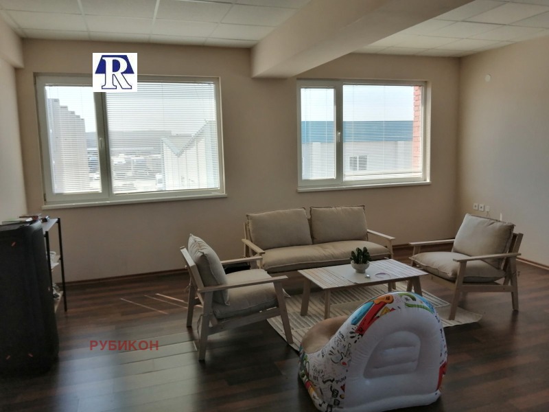 Дава под Наем ОФИС в град Плевен, Индустриална зона - 70 кв.м / 250 € » 488.96 лв., РУБИКОН