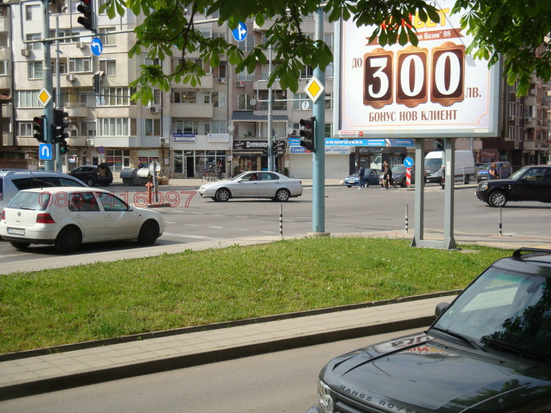 Дава под наем МАГАЗИН, гр. Пловдив, Център, снимка 2 - Магазини - 52782414