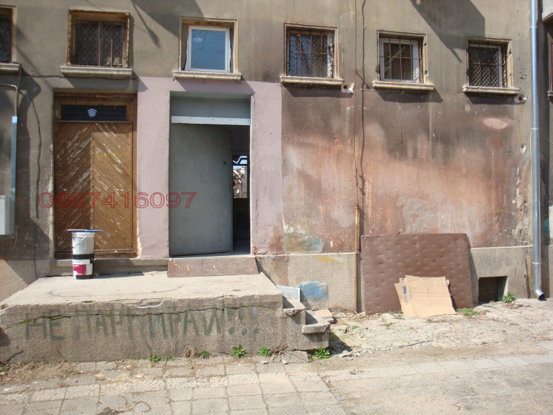 Дава под наем МАГАЗИН, гр. Пловдив, Център, снимка 4 - Магазини - 52782414