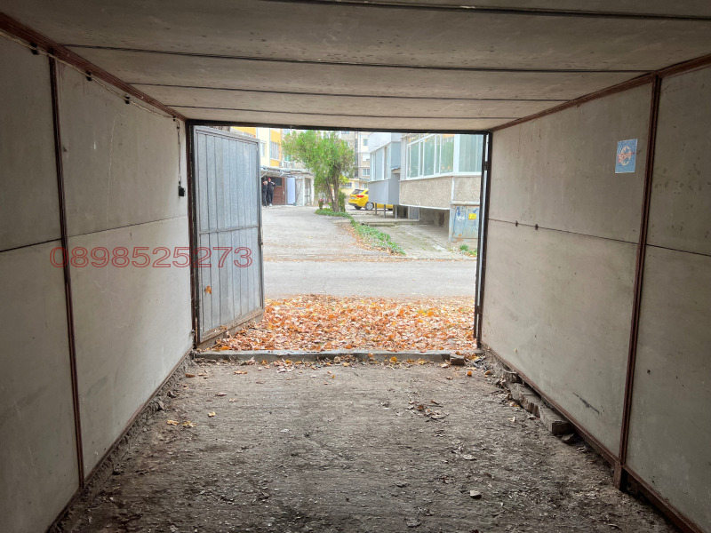 Дава под наем ГАРАЖ, ПАРКОМЯСТО, гр. Разград, Възраждане, снимка 2 - Гаражи и паркоместа - 52888883