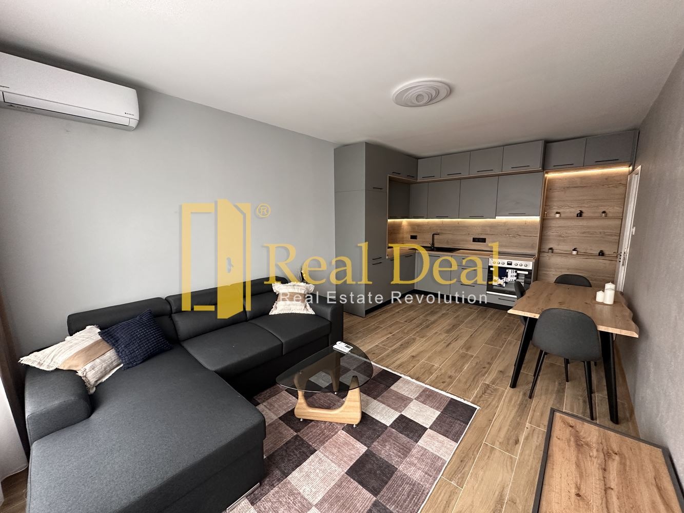 Дава под наем 3-СТАЕН, гр. София, Света Троица