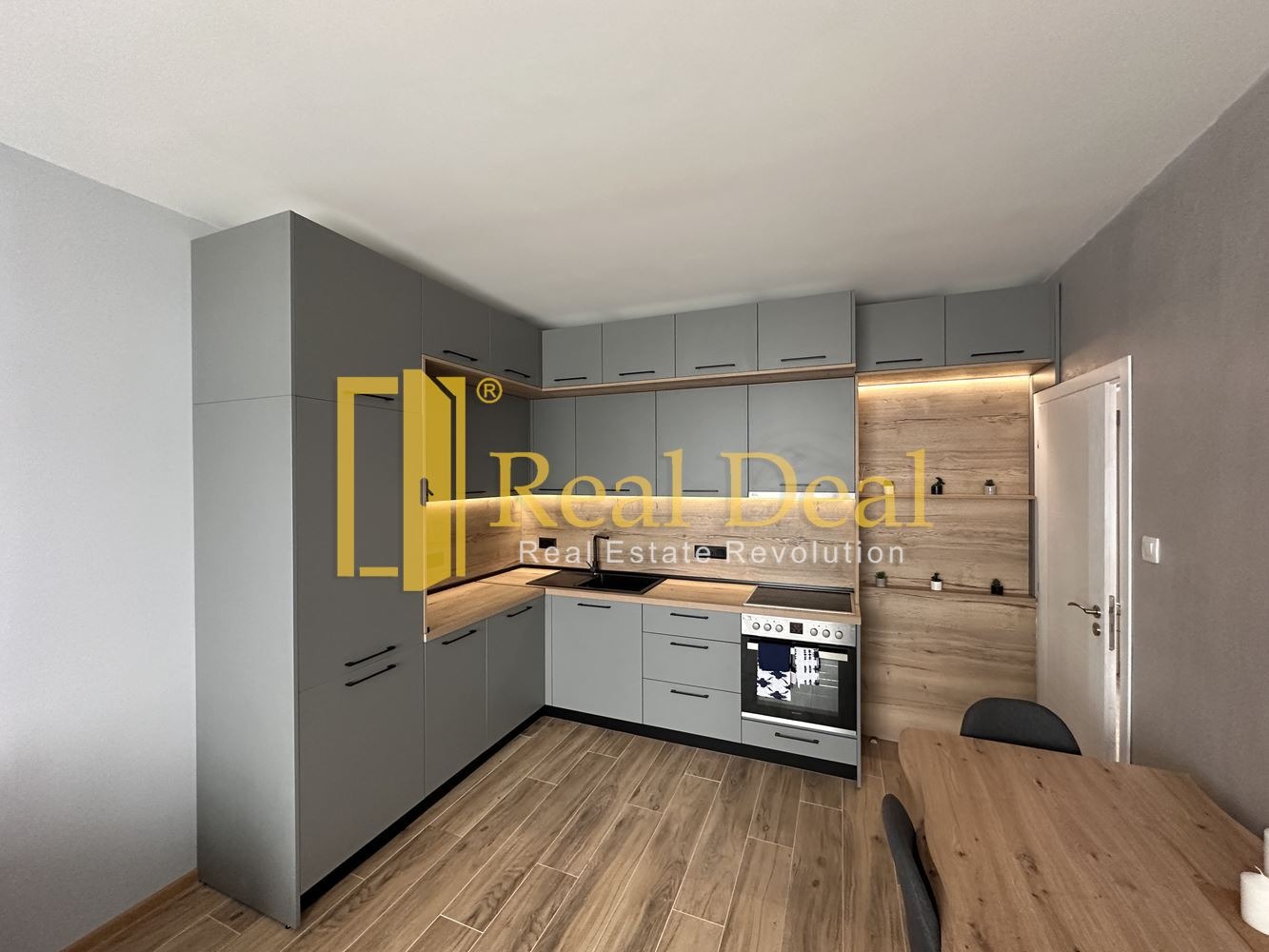 Дава под наем 3-СТАЕН, гр. София, Света Троица, снимка 3 - Апартаменти - 53827061