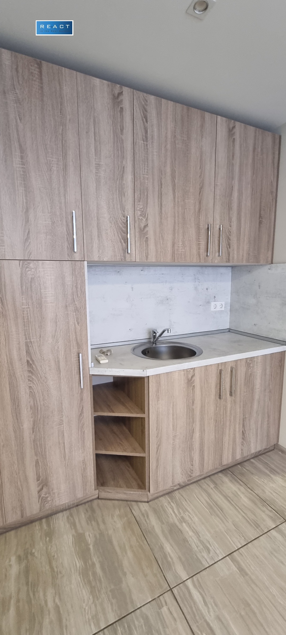 Дава под наем ОФИС, гр. София, Гоце Делчев, снимка 2 - Офиси - 54189077