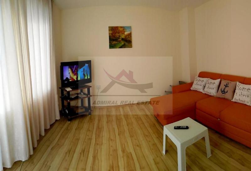 Дава под нем  2-стаен, град Варна, Център •  300 EUR • ID 65226987 — holmes.bg - [1] 