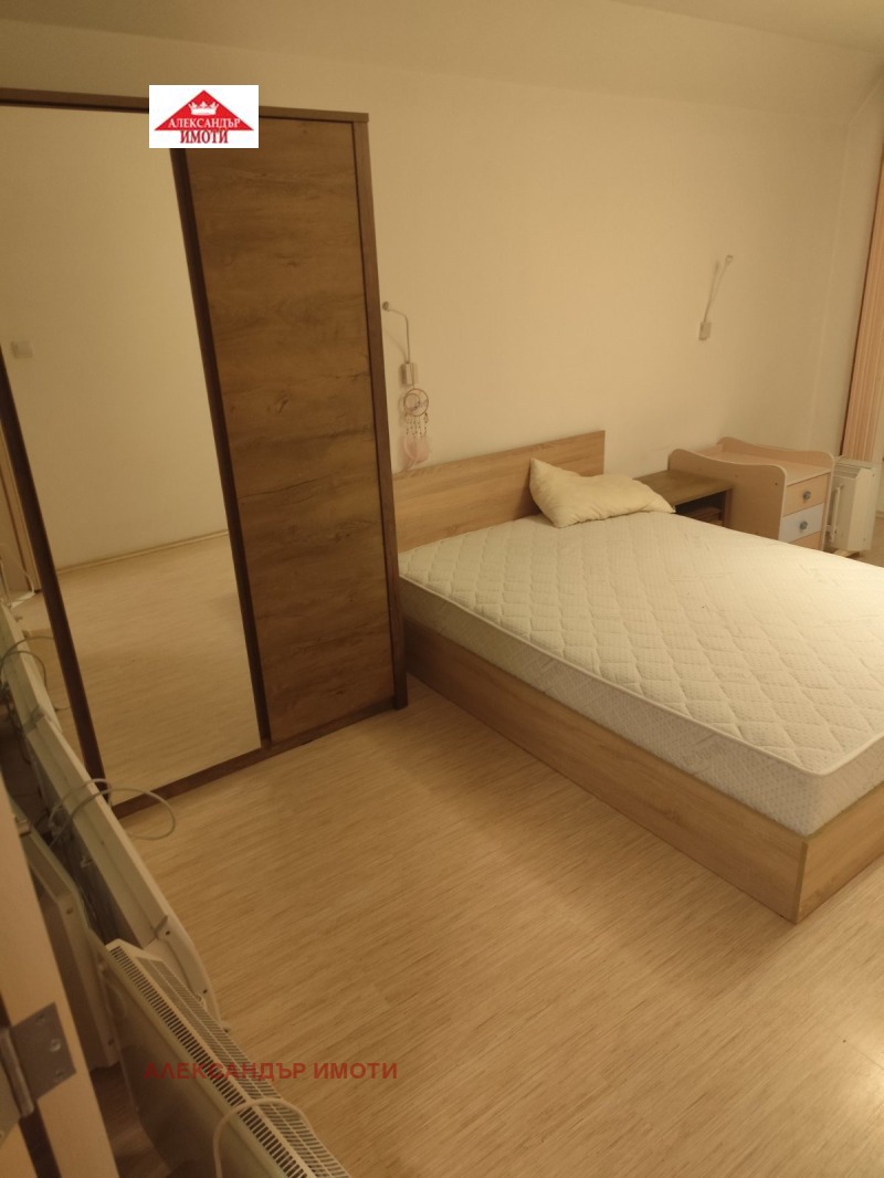 Дава под наем 3-СТАЕН, гр. София, Карпузица, снимка 2 - Апартаменти - 52898276