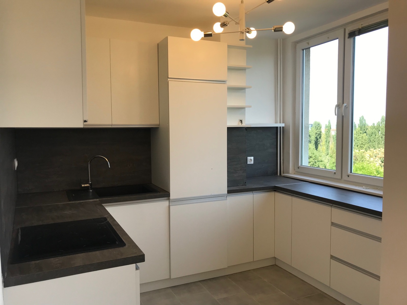 Дава под наем 4-СТАЕН, гр. София, Мусагеница, снимка 3 - Апартаменти - 54194235