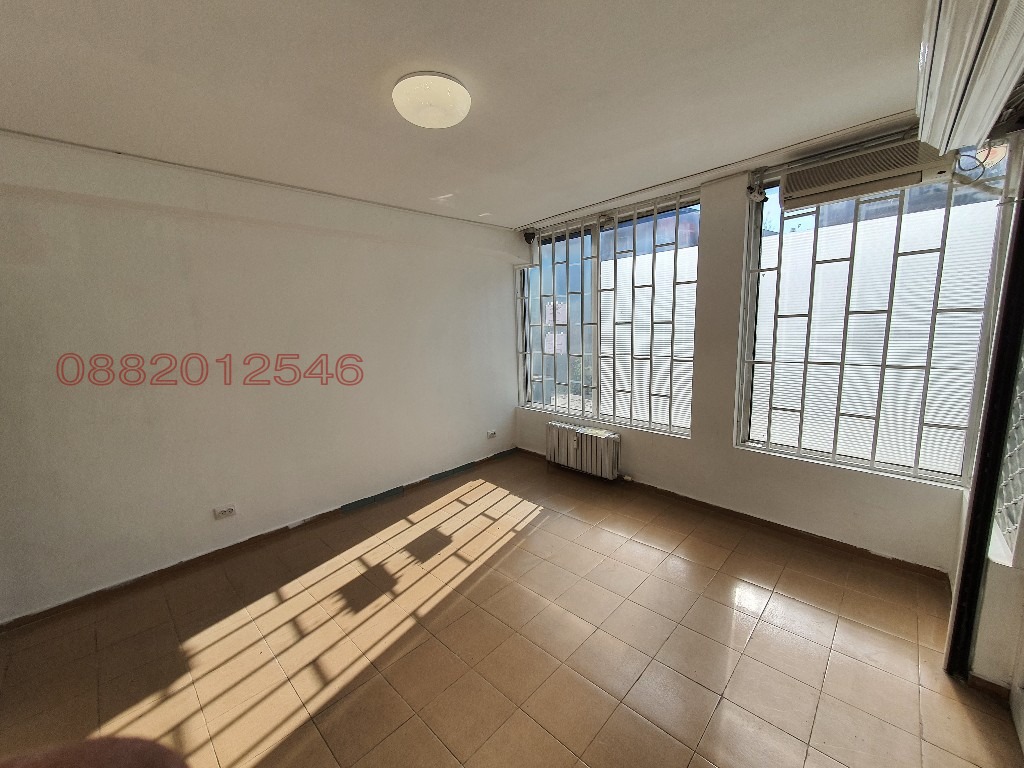Дава под наем МАГАЗИН, гр. София, Център, снимка 2 - Магазини - 55588749
