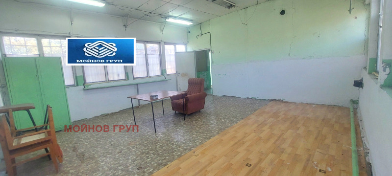 Дава под нем  Склад, област София, гр. Елин Пелин •  300 EUR • ID 75324569 — holmes.bg - [1] 