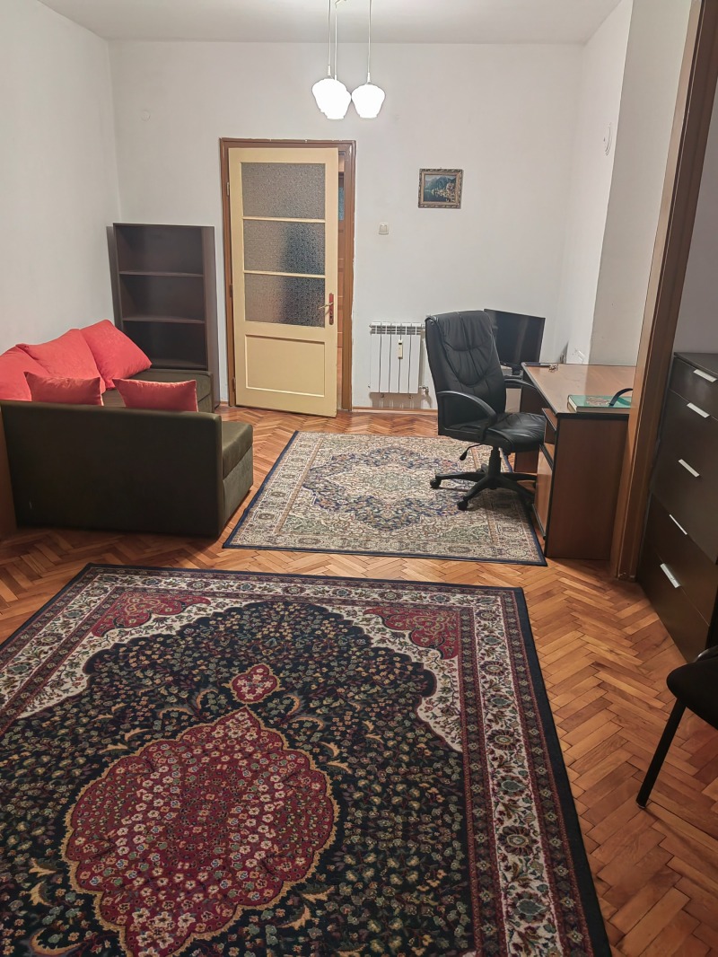 Дава под наем 1-СТАЕН, гр. София, Център