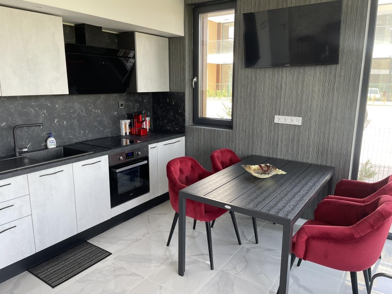 Дава под Наем 2-СТАЕН в град Бургас, Сарафово - 80 кв.м / 818.07 € » 1 600 лв., ХЕРМЕС