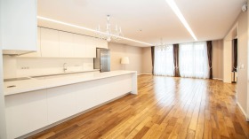 3+ bedroom Tsentar, Sofia 1