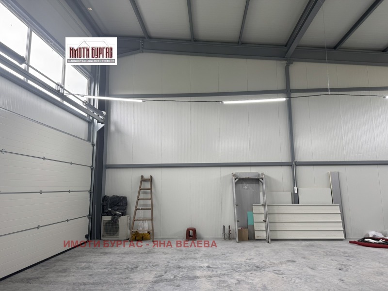 Дава под наем ПРОМ. ПОМЕЩЕНИЕ, гр. Бургас, Промишлена зона - Север, снимка 4 - Производствени сгради - 53123273