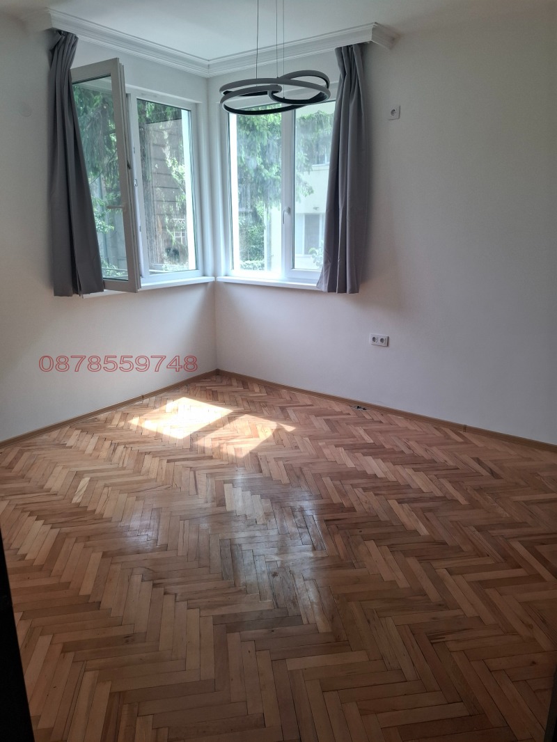 Издаје се  2 спаваће собе Софија , Лозенец , 90 м2 | 95634470 - слика [13]