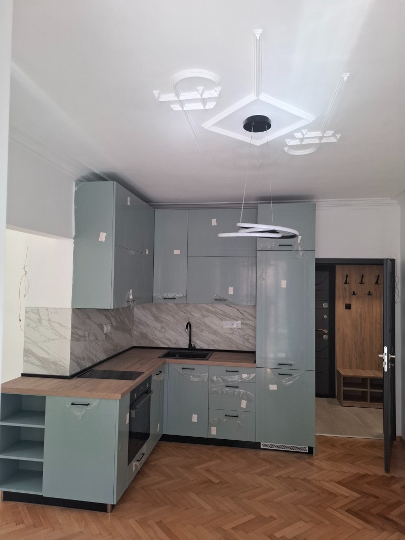 Издаје се  2 спаваће собе Софија , Лозенец , 90 м2 | 95634470