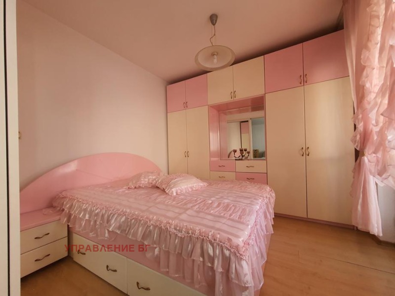 A louer  1 chambre Sofia , Krastova vada , 65 m² | 63452418