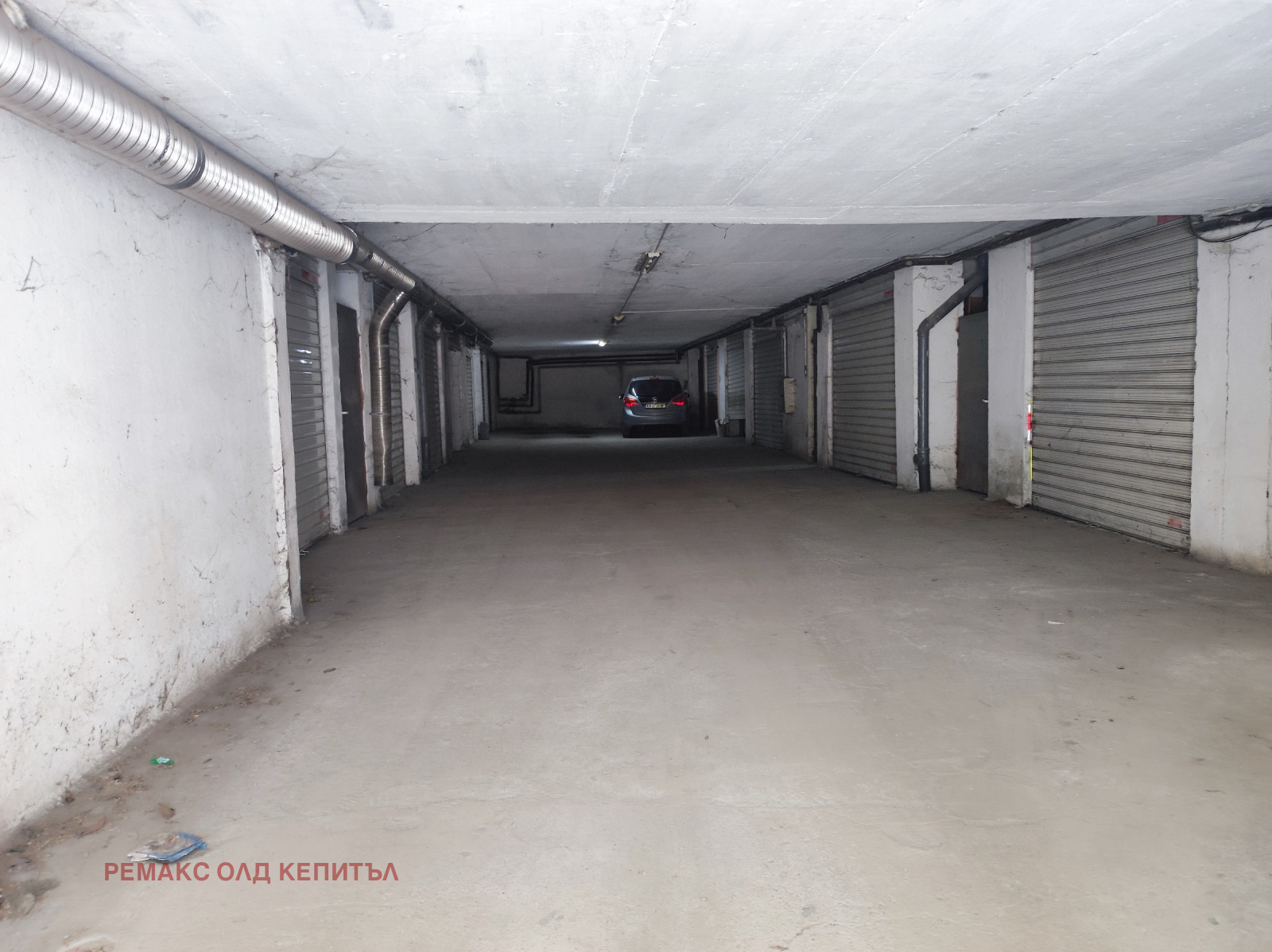 Дава под наем ГАРАЖ, ПАРКОМЯСТО, гр. Велико Търново, Център, снимка 4 - Гаражи и паркоместа - 53683584