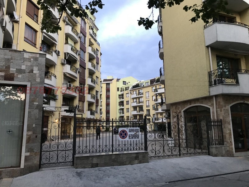 Издаје се  1 спаваћа соба Пловдив , Христо Смирненски , 70 м2 | 28203718