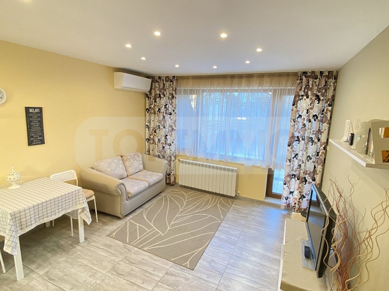 Дава под Наем 2-СТАЕН в град Варна, Център - 45 кв.м / 500 € » 977.92 лв., ТОПИММО