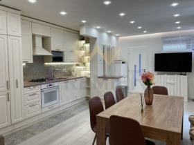 3 bedroom Tsentar, Varna