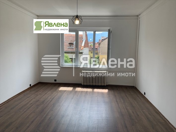 Zu vermieten  1 Schlafzimmer Sofia , Zentar , 82 qm | 95843079